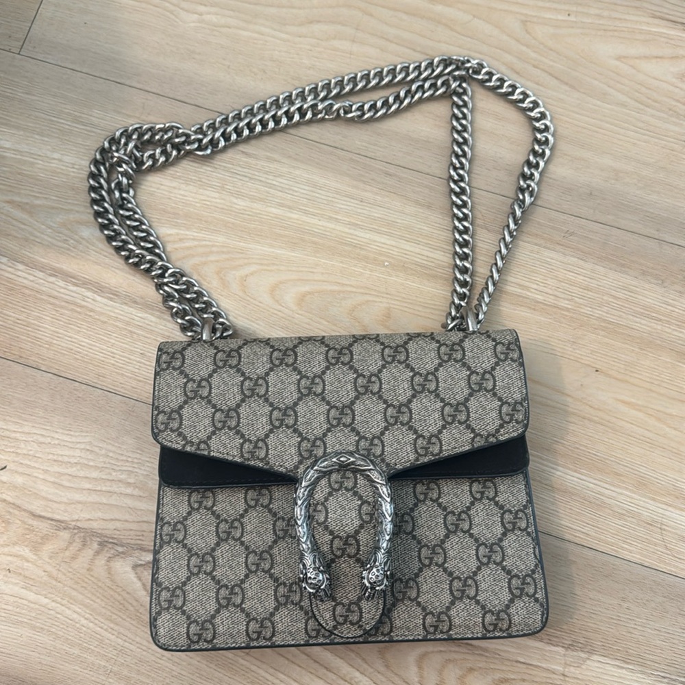 Gg purse lightly worn